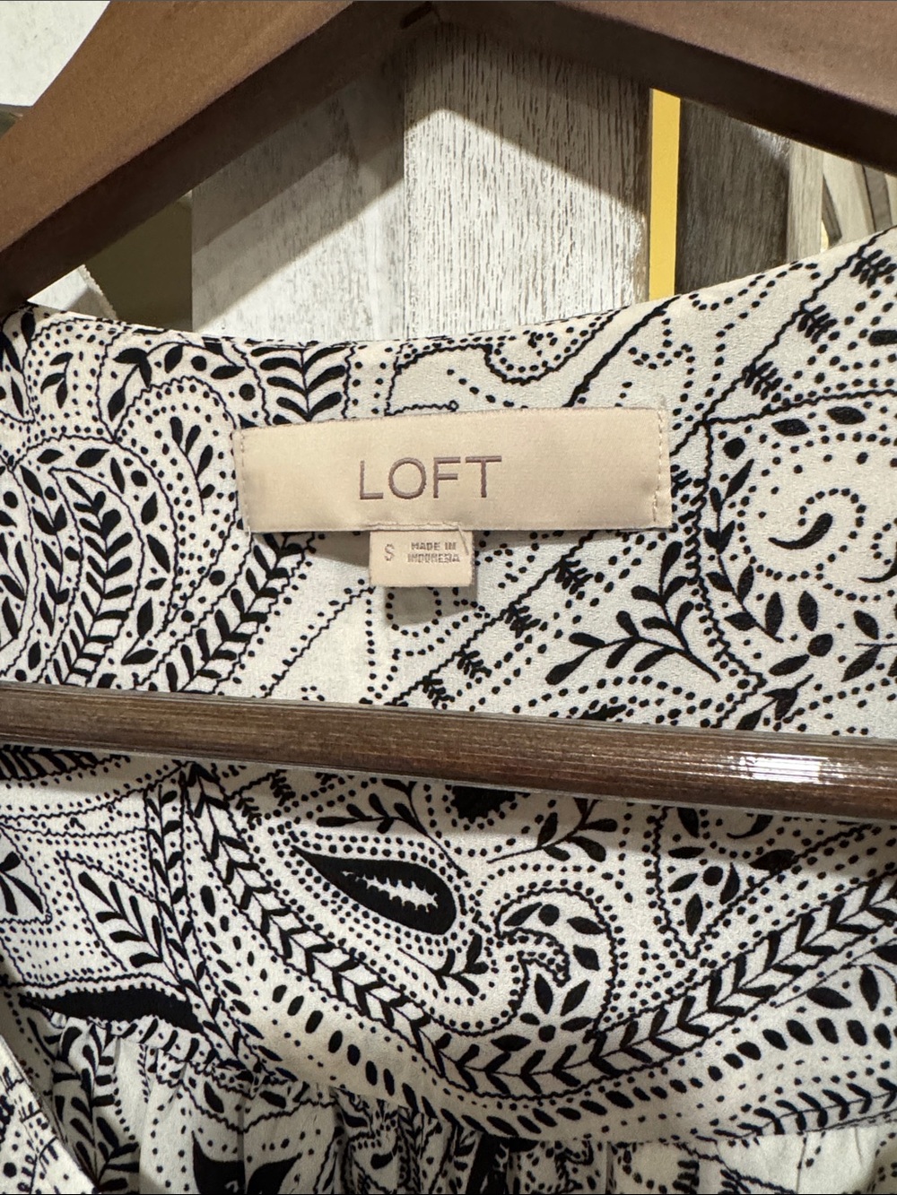 LOFT Black and White Paisley Short Sleeve Blouse - Picture 2 of 3